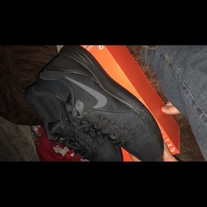 Men’s size 15 Nike lunar apparent